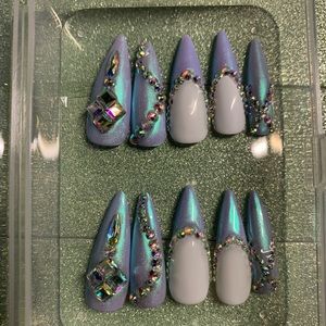 Cinderella aura press on nails